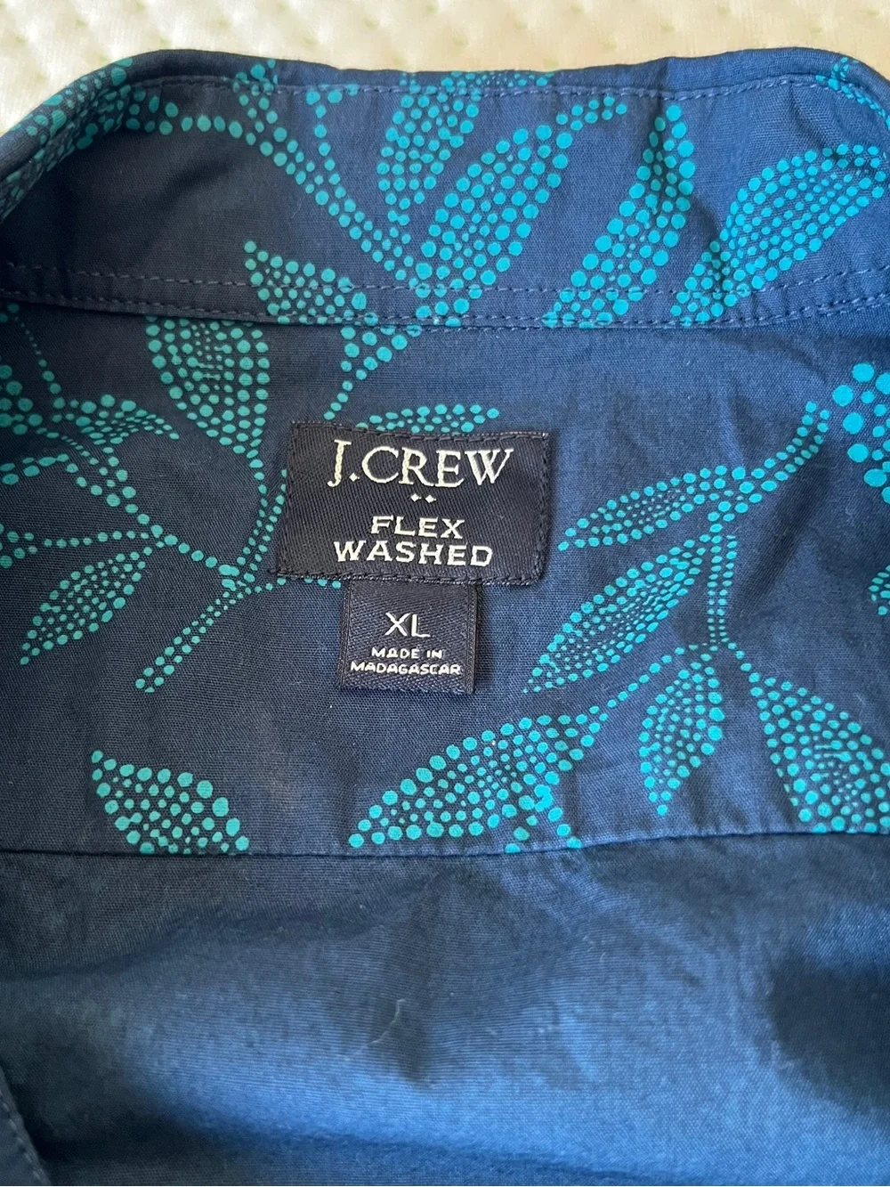 J. Crew Flex Washed Shirt Mens XL Navy Teal Print Short Sleeve Button Down NWOT